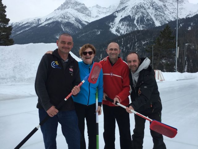 Das beste nicht Engadiner Team: Davos 1 mit Skip Guido Nagel, Ralph Pfiffner, Irene Wyrsch, Sandro Fischer (v.r.)